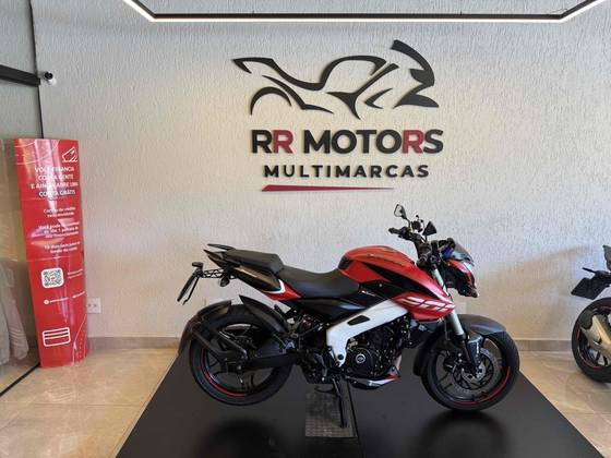 BAJAJ DOMINAR 200 BAJAJ DOMINAR 200